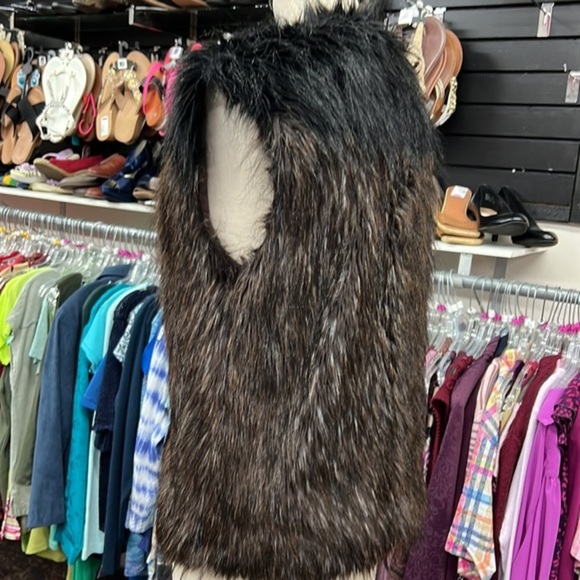 Zara faux fur Brown vest size medium - Picture 3 of 7